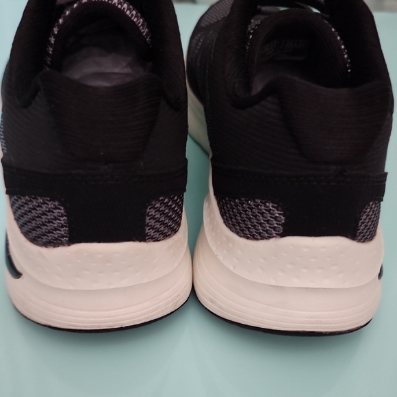 Skechers Air Cooled Arch Fit Black and Gray Sneakers - Picture 5 of 10